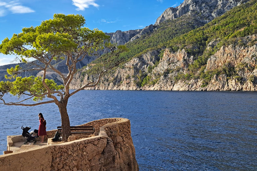 sveta nedjelja hvar