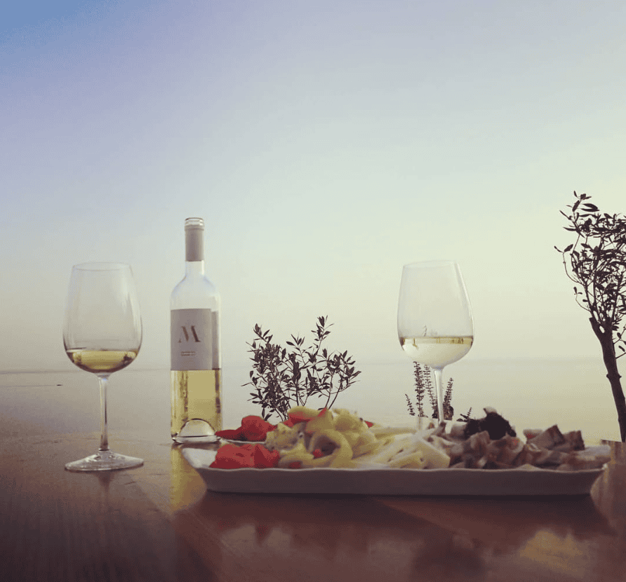 Matijević wine and a platter by the sea