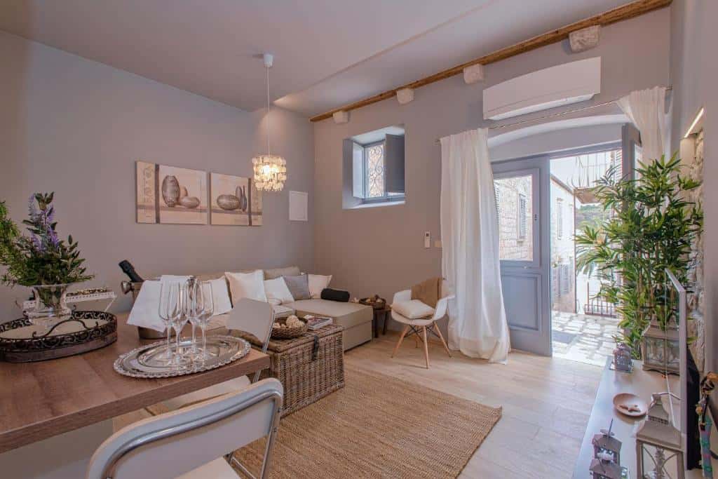 Hvar Heritage Riva
