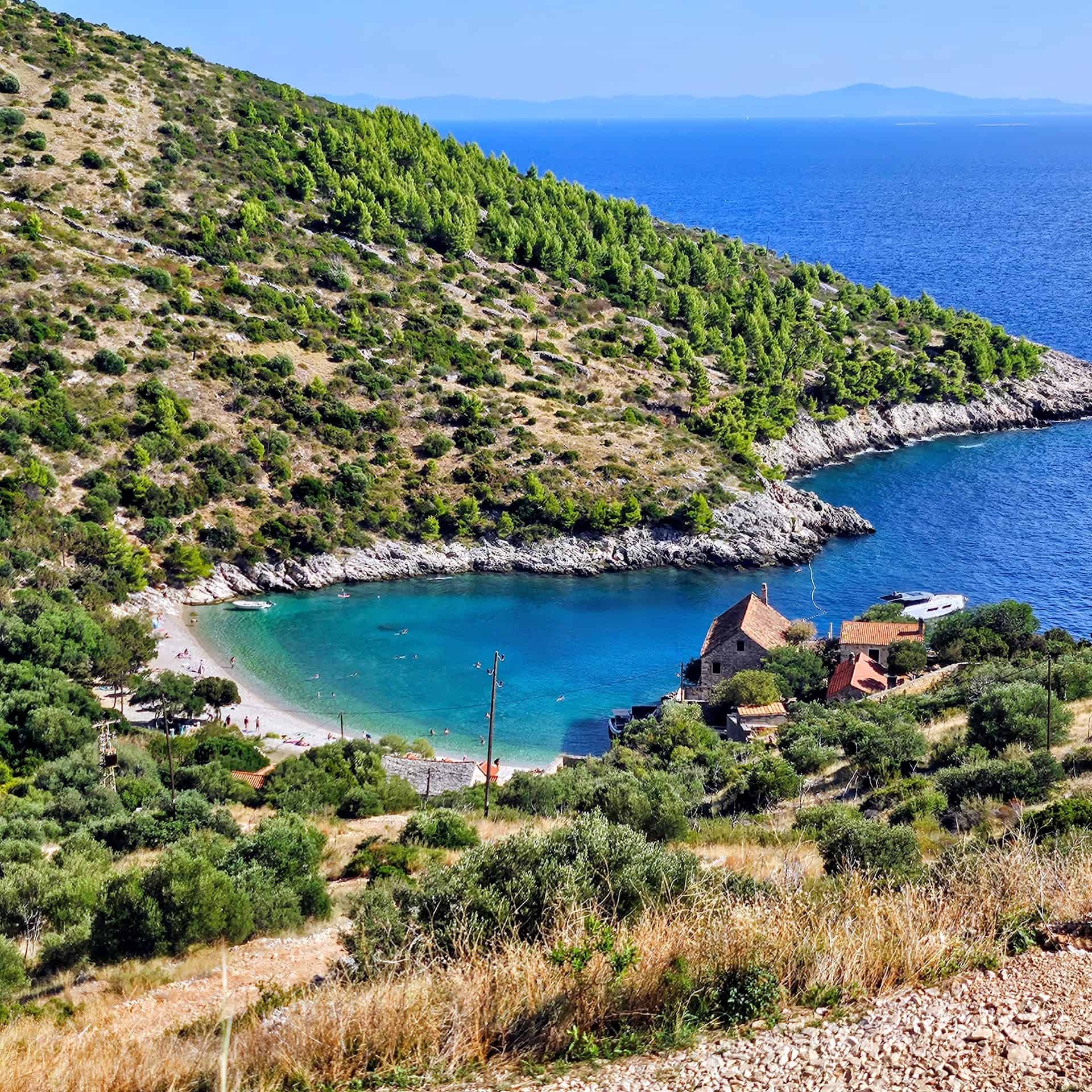 Dubovica strand, Hvar, bild 1