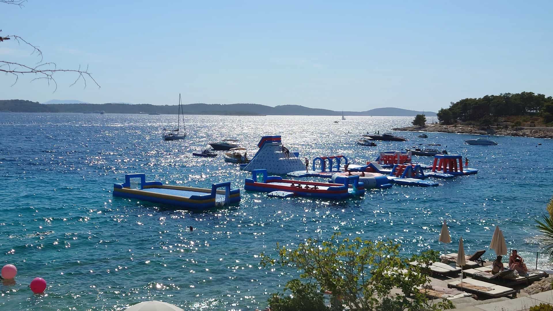 Hula-Hula Beach Bar Hvar