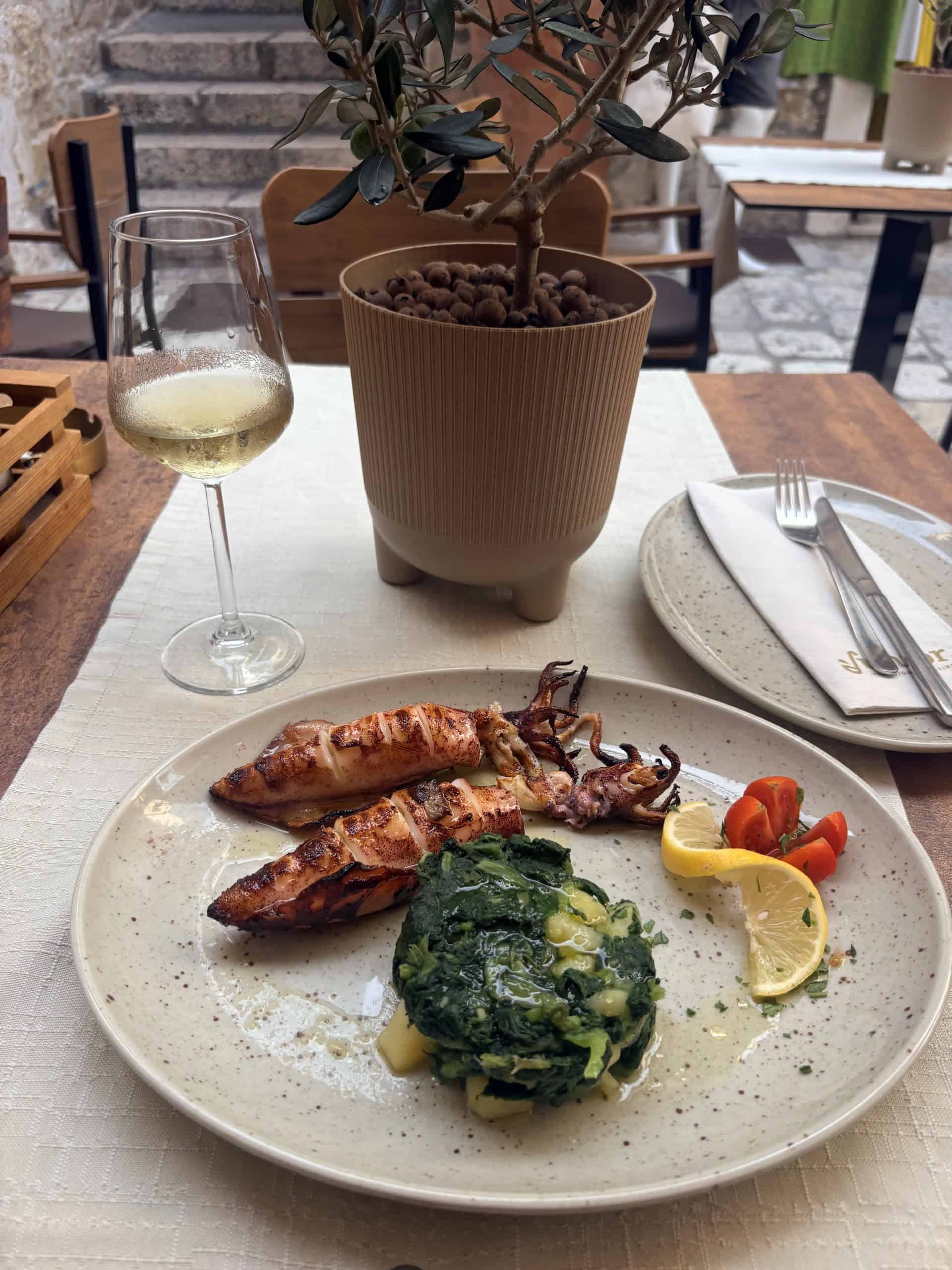 Junior, Hvar photo 3
