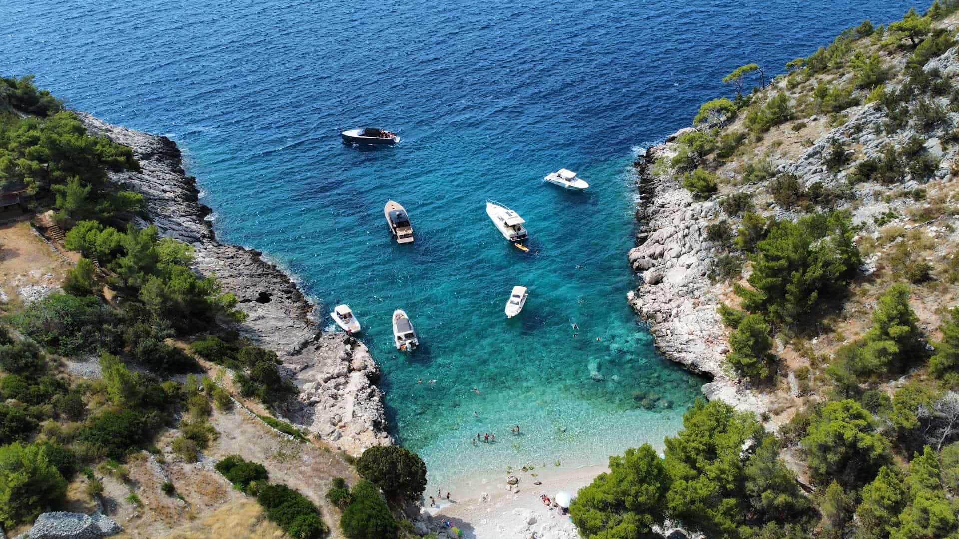 Plaža Lucisce, Hvar