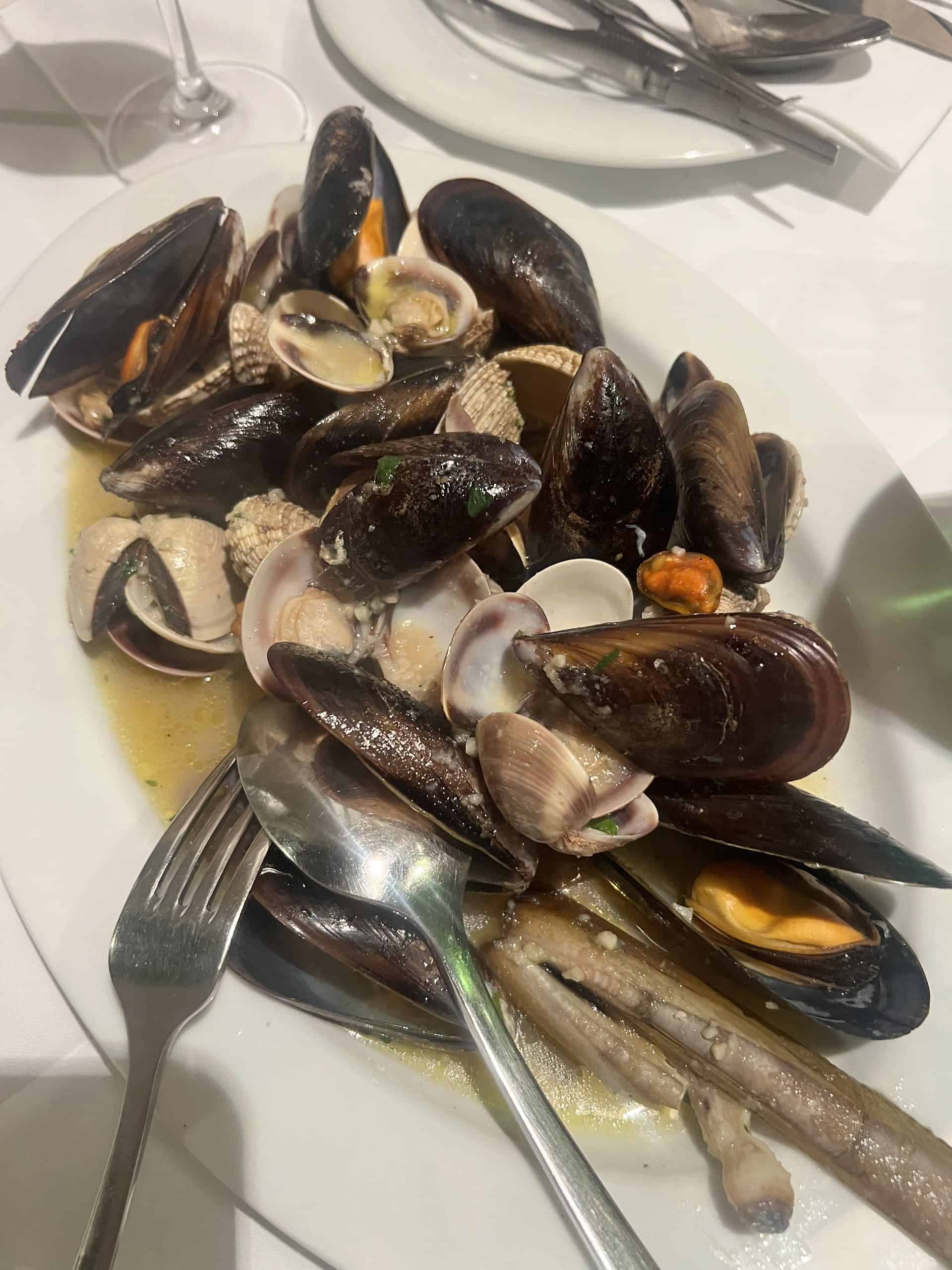 Macondo, Hvar foto 3
