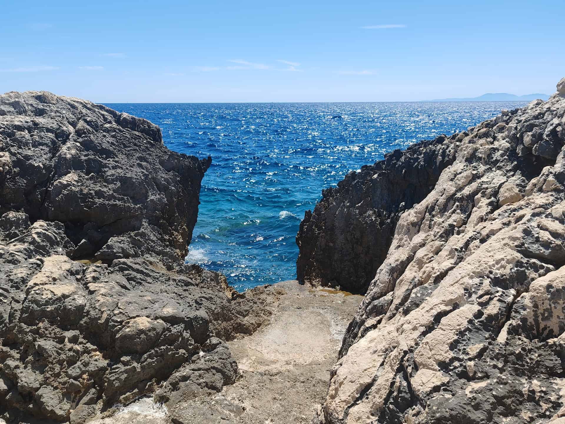 Velo Zarace beach, Hvar photo 3