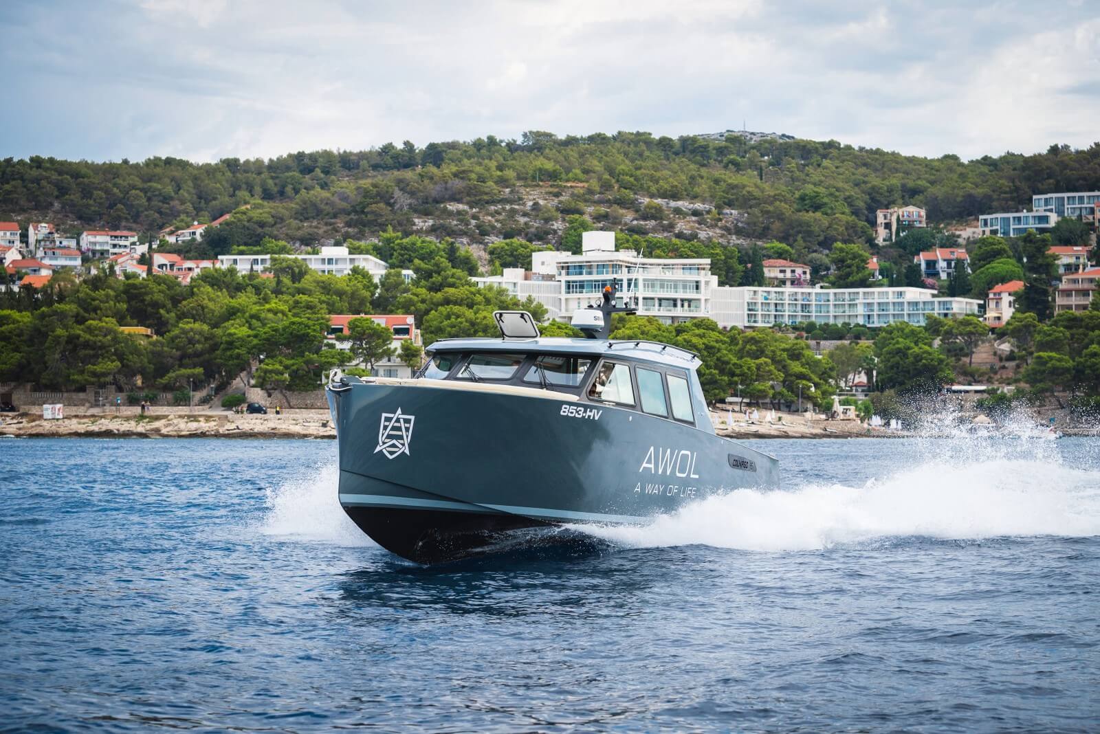 AWOL 45 rent a boat Hvar photo 5