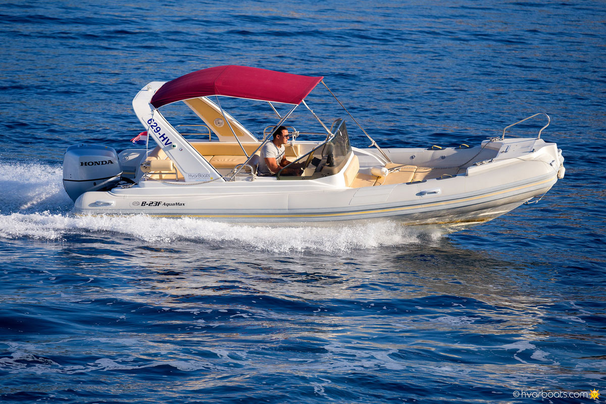 Barracuda 700 boat rental Hvar