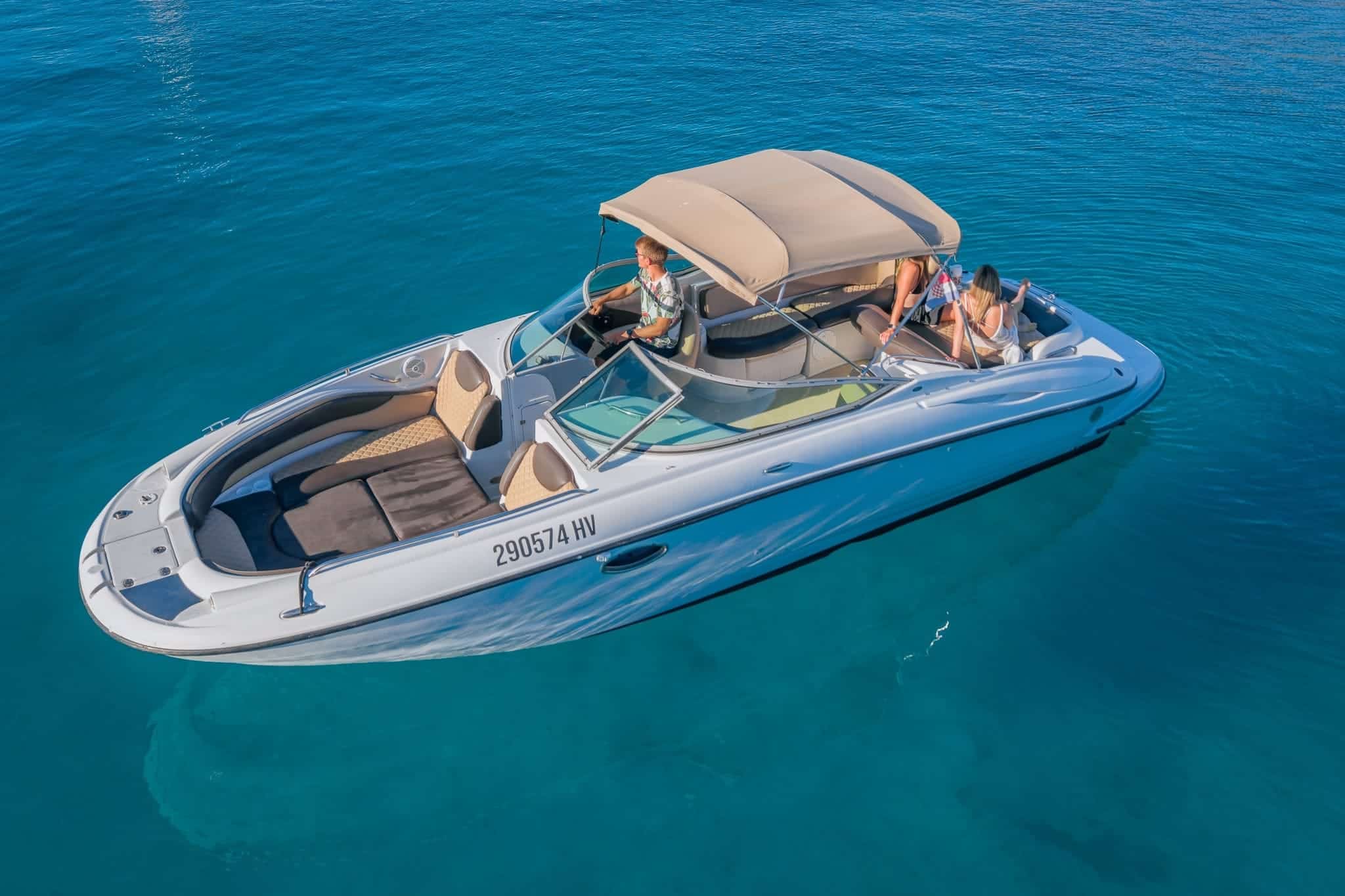Crownline EX 260 rent a boat Hvar photo 3