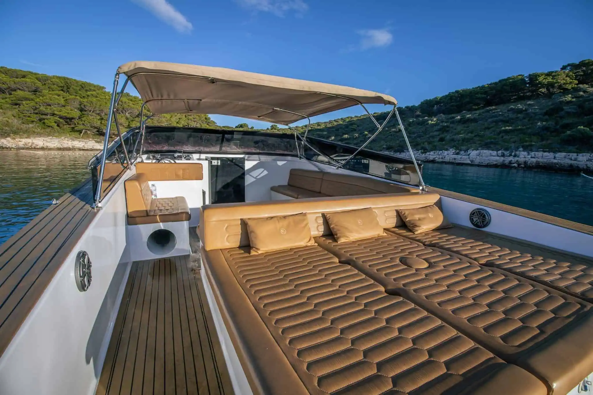 Felix 40 rent a boat Hvar photo 5