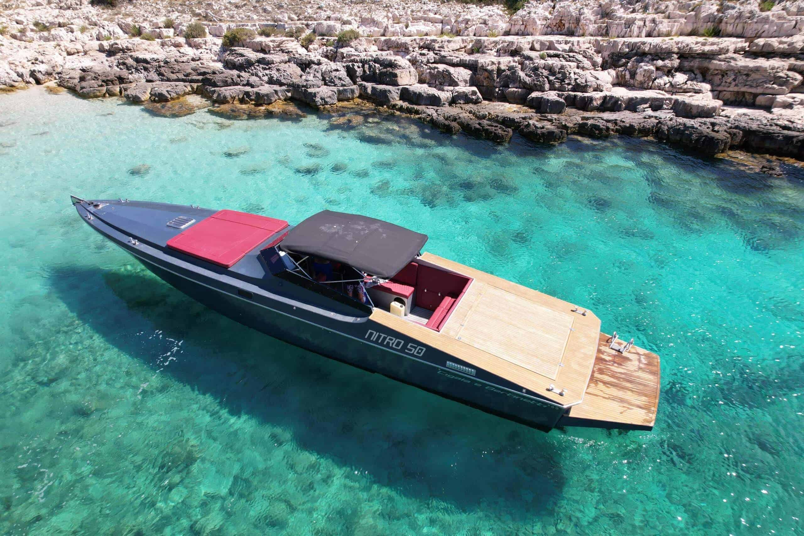 Nitro 50 rent a boat Hvar photo 1